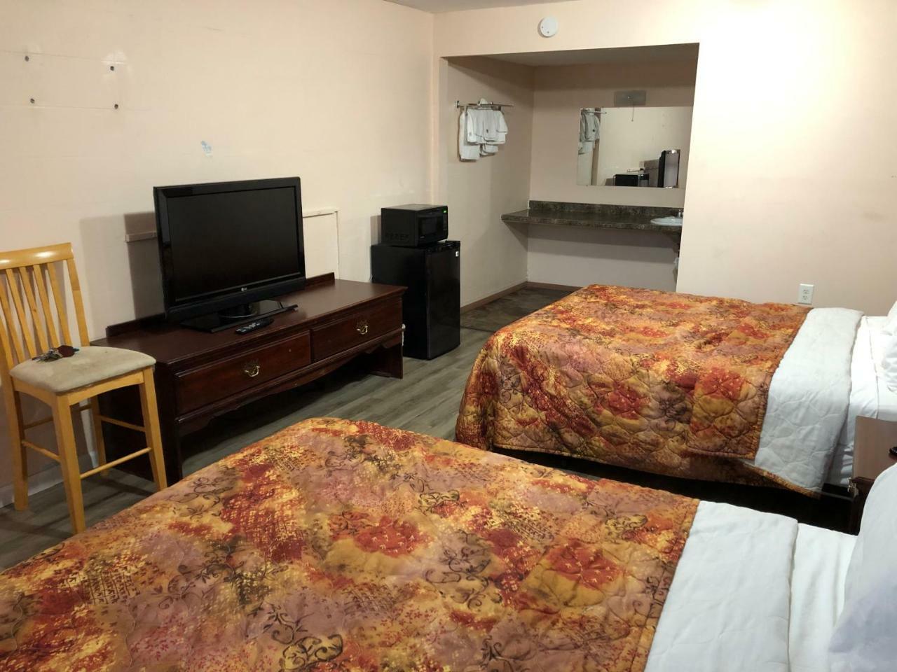Town Motel オシュコシュ エクステリア 写真