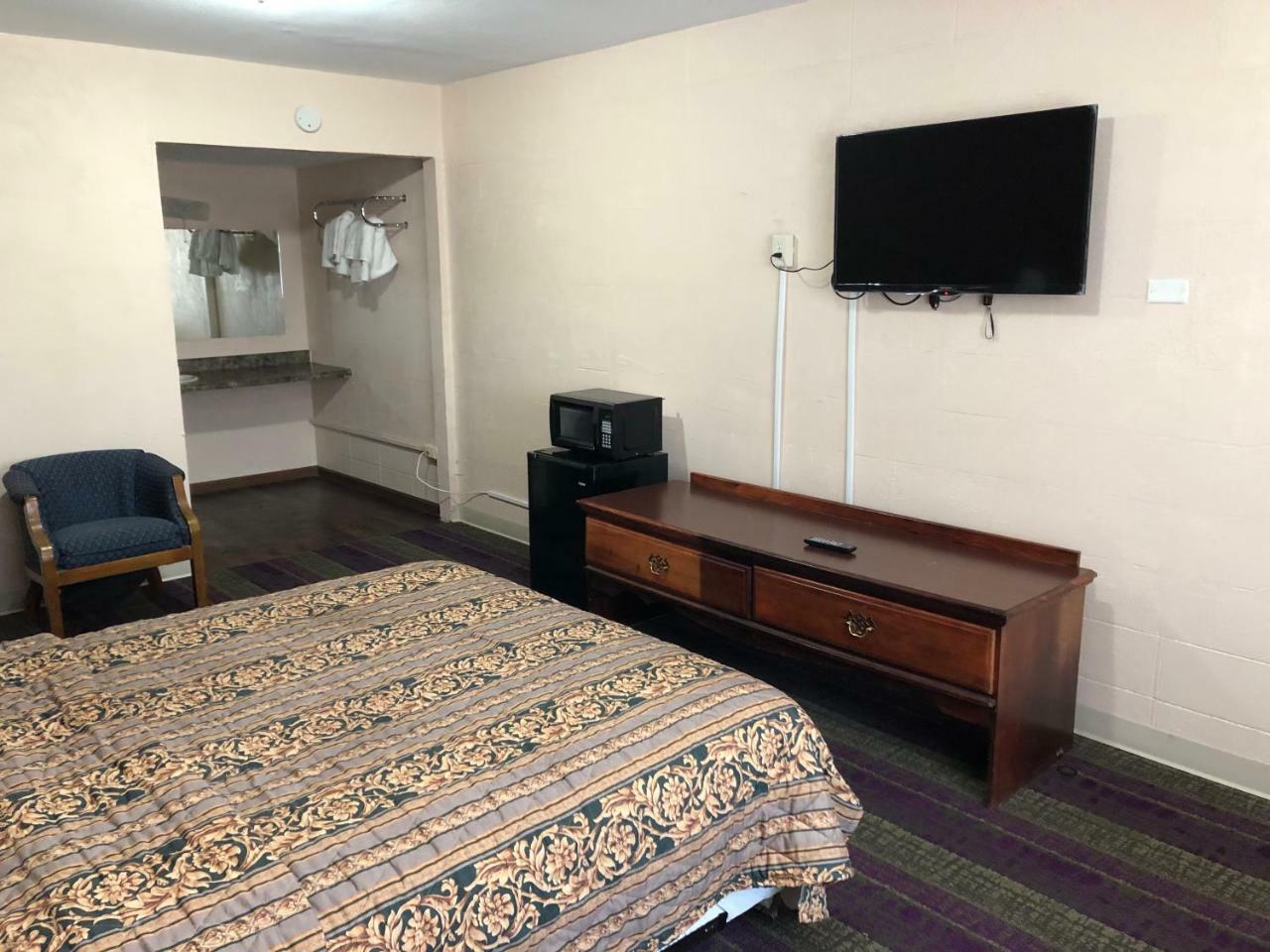 Town Motel オシュコシュ エクステリア 写真
